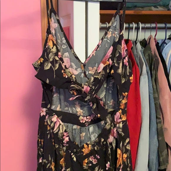 AE Floral Jumpsuit - Picture 2 of 4